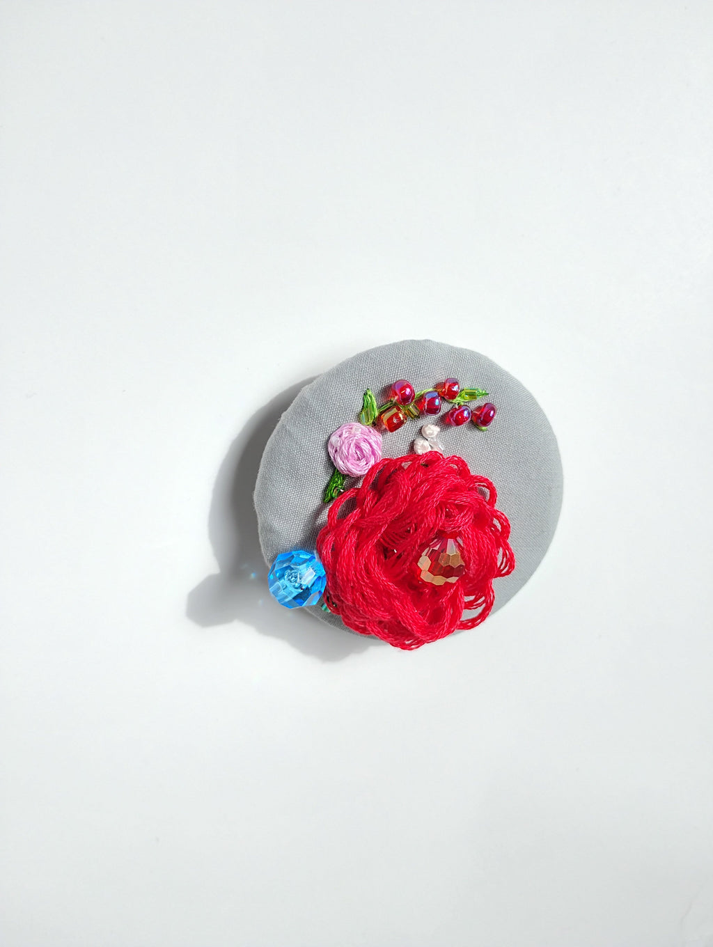 red flower brooch 008