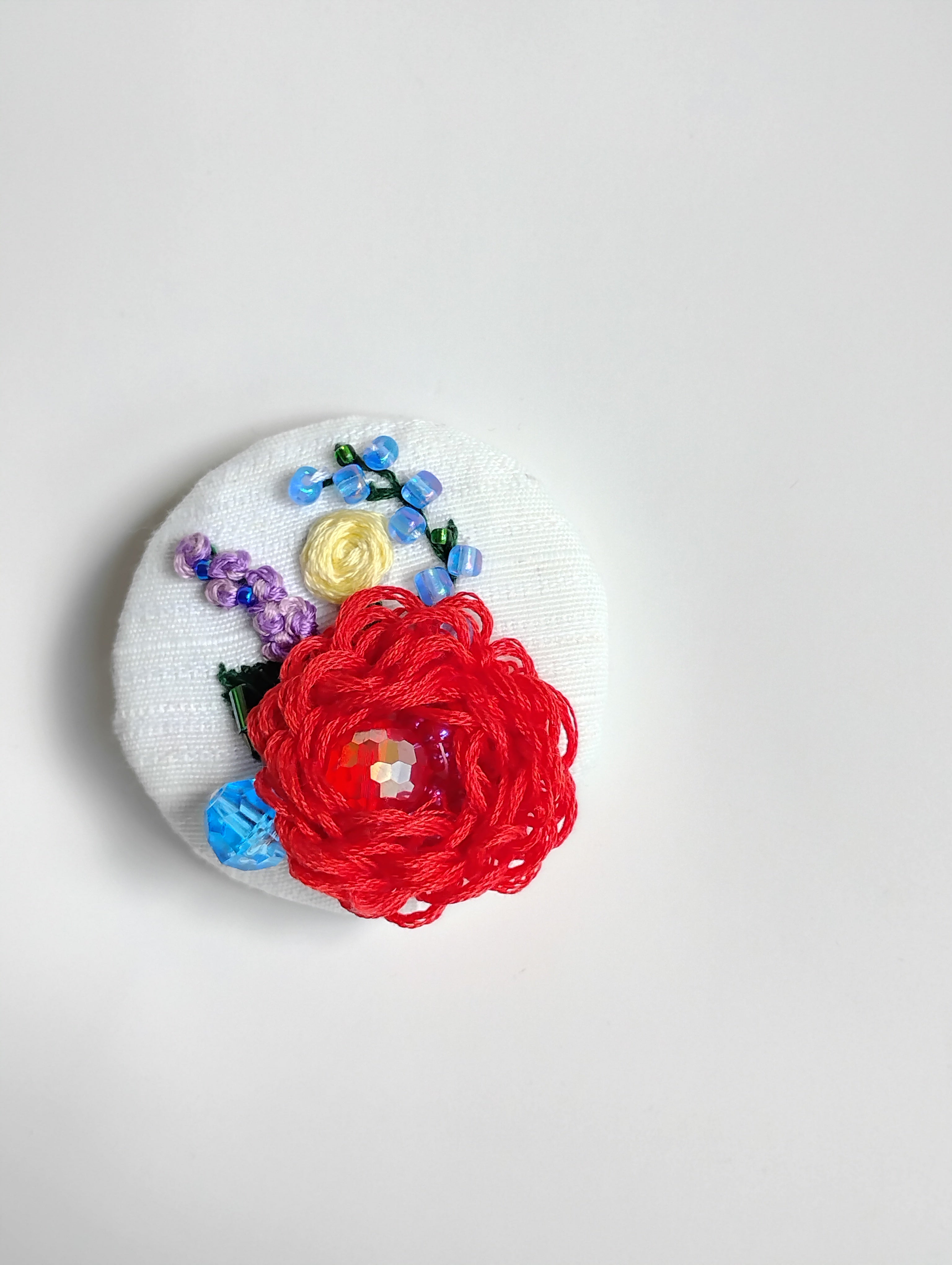 red flower brooch 006