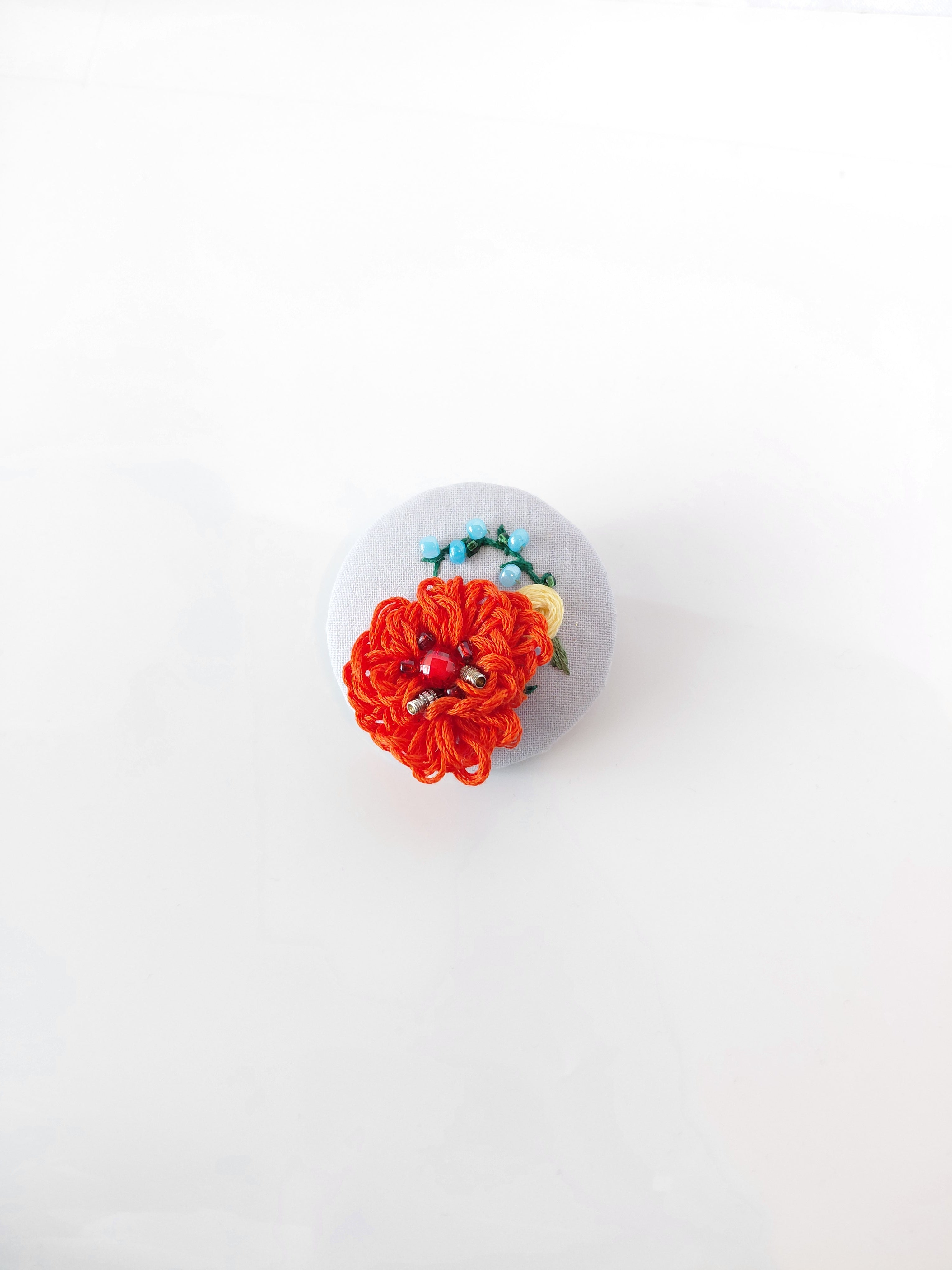 orange flower brooch 050