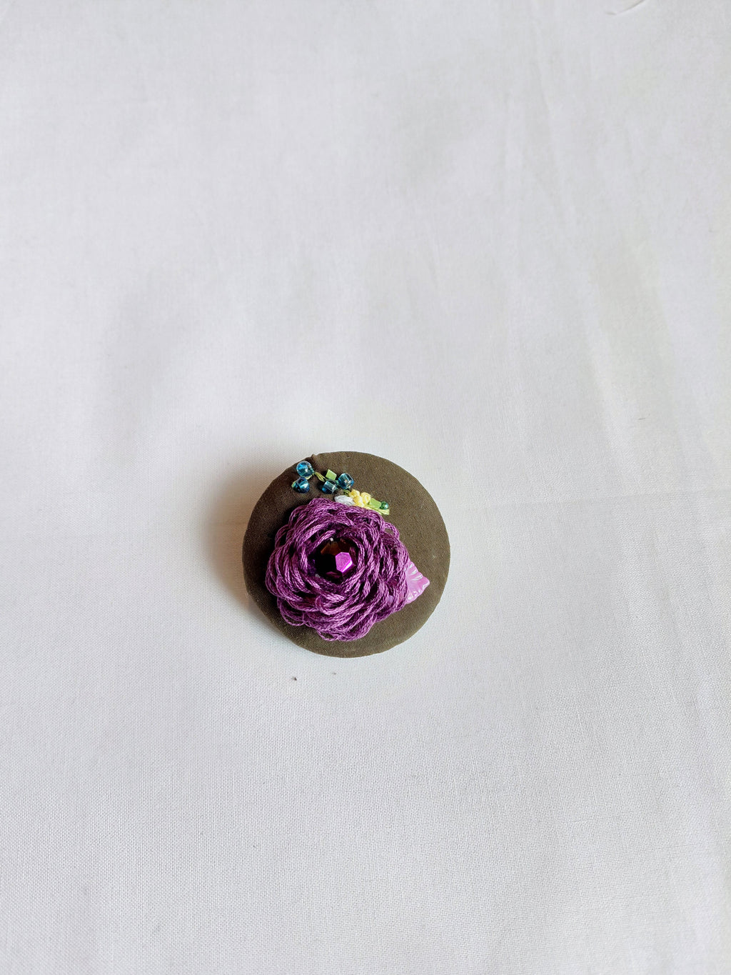 Purple flower brooch 012