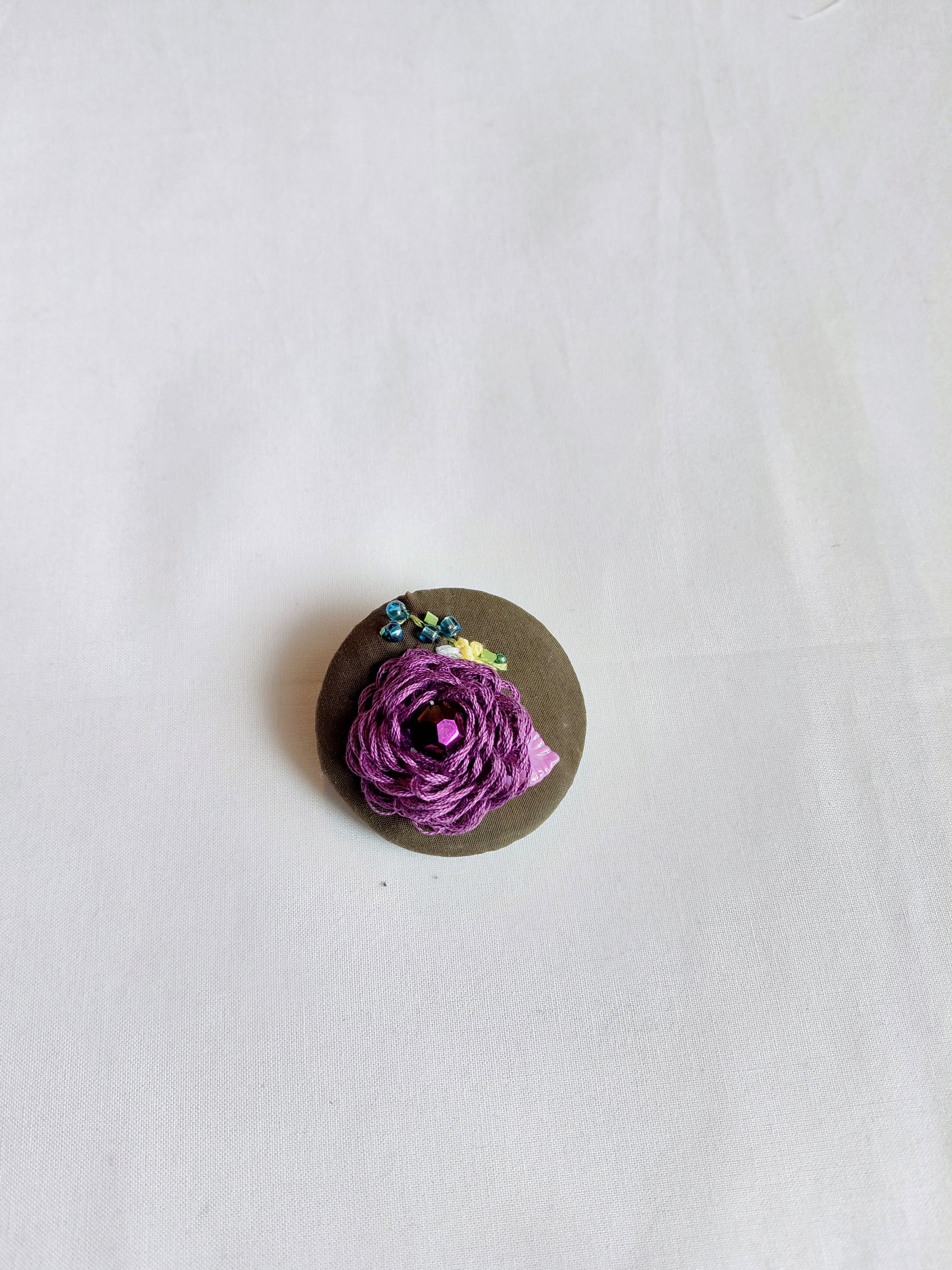 Purple flower brooch 012