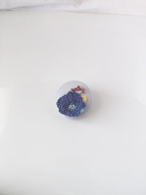 blue flower brooch 083