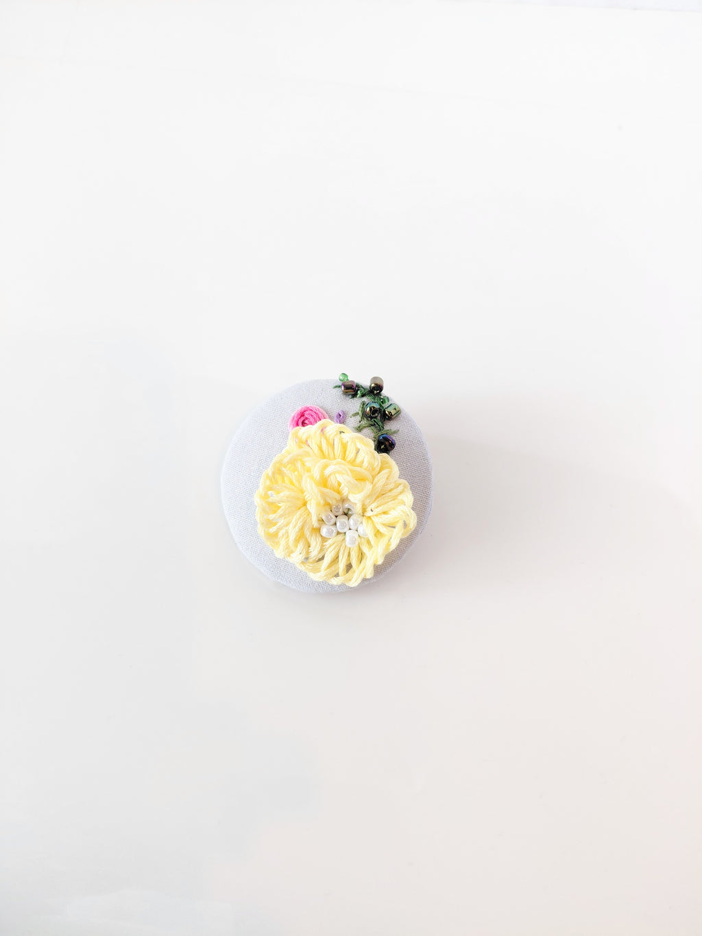 yellow flower brooch 059