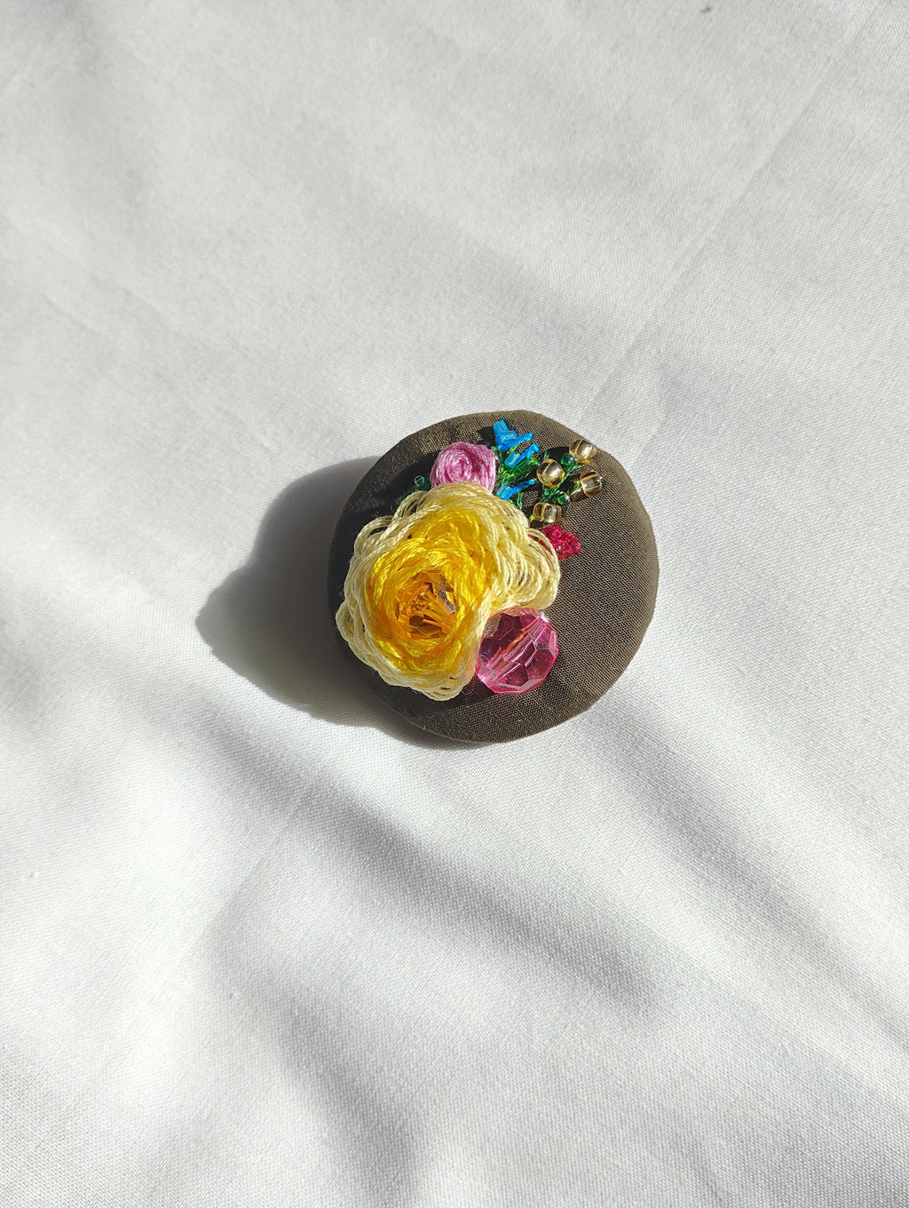yellow flower brooch 016