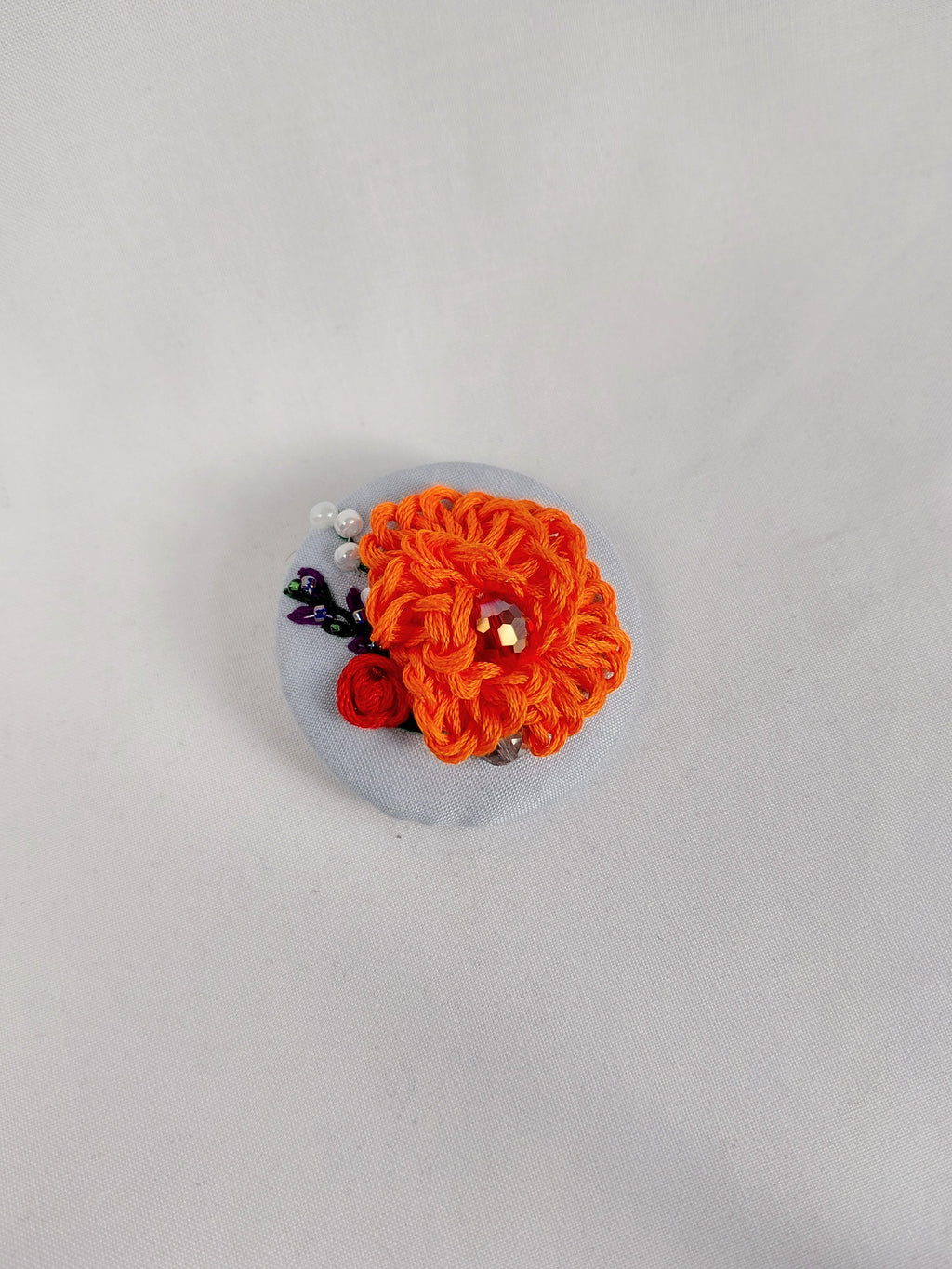 orange flower brooch 017