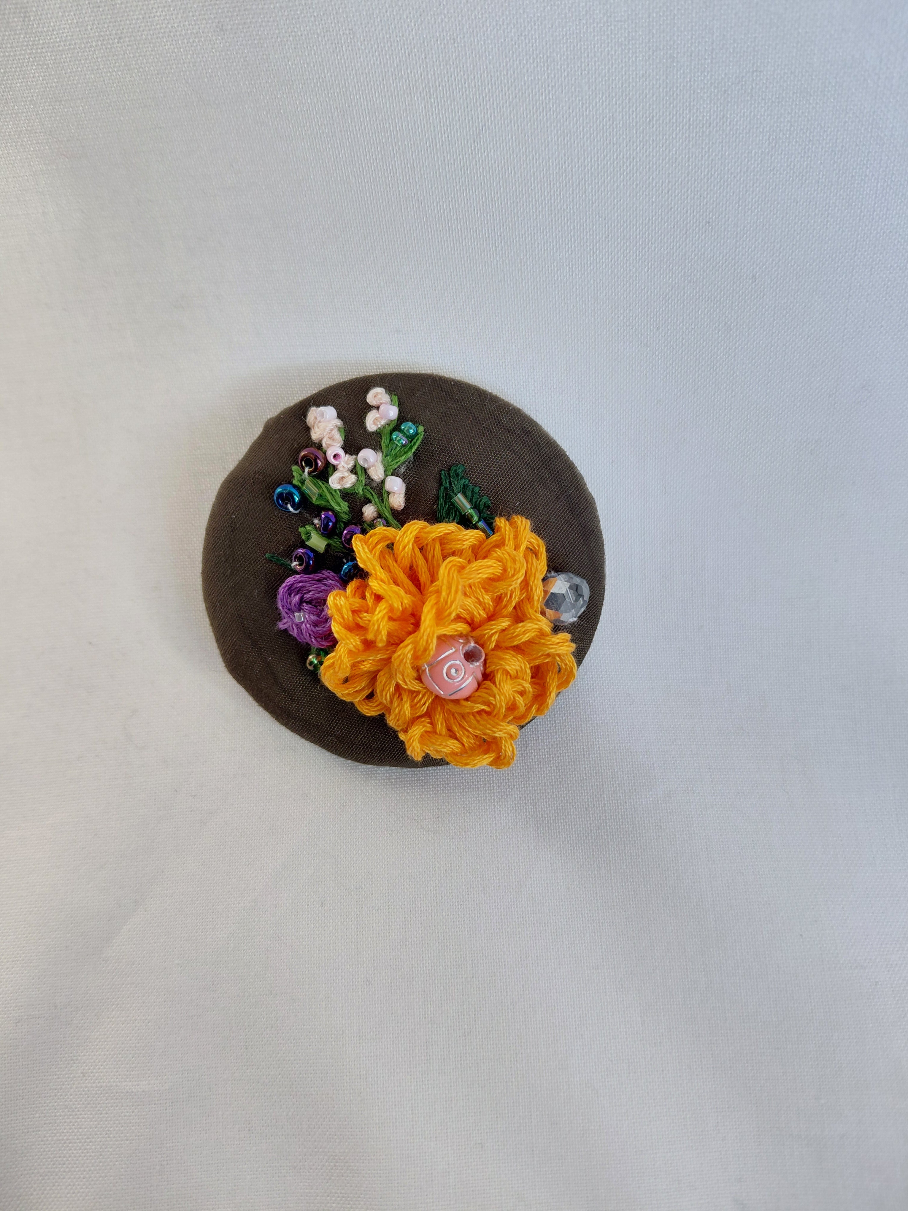 orange flower brooch 023