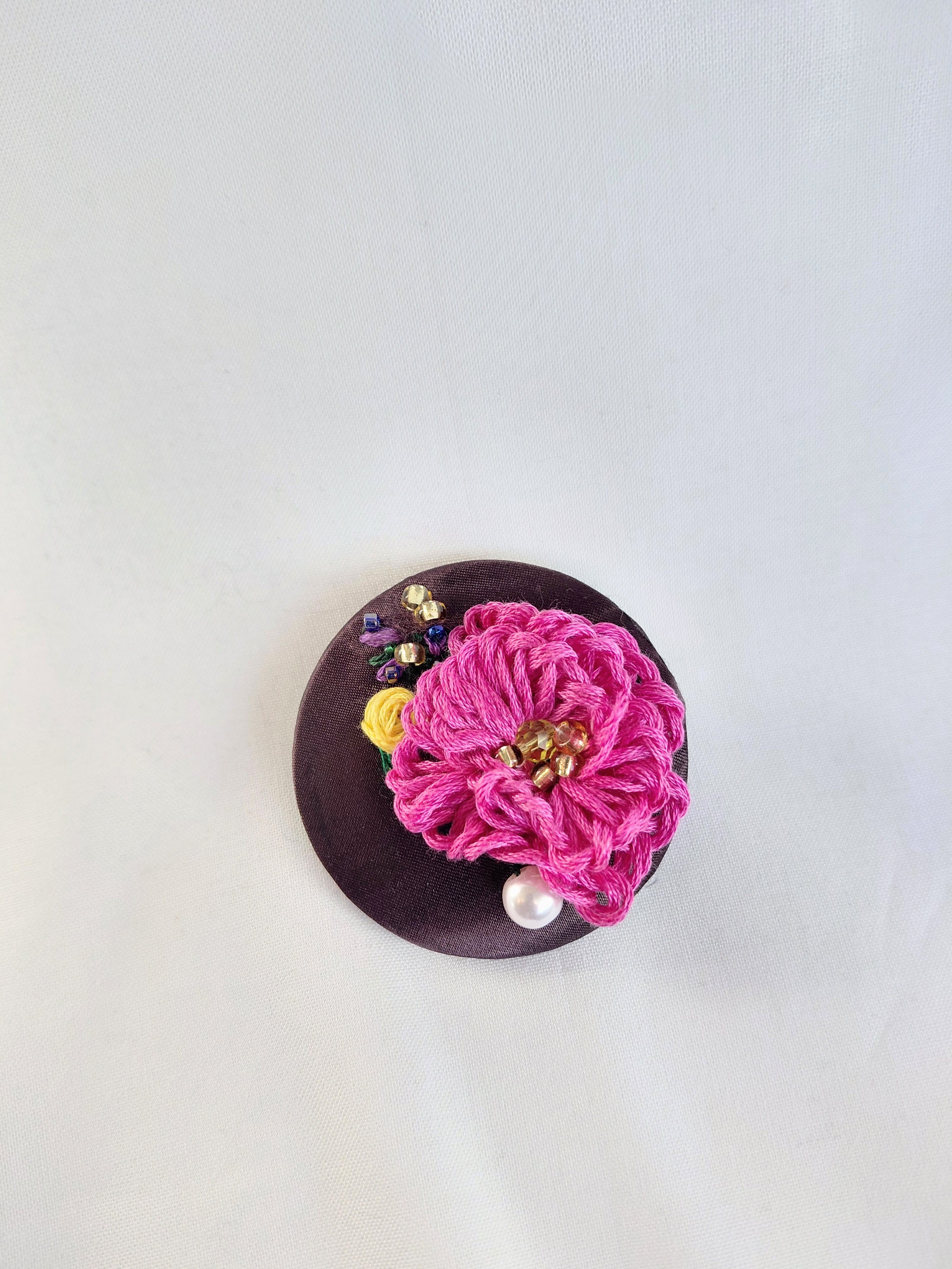 fuschia flower brooch 016