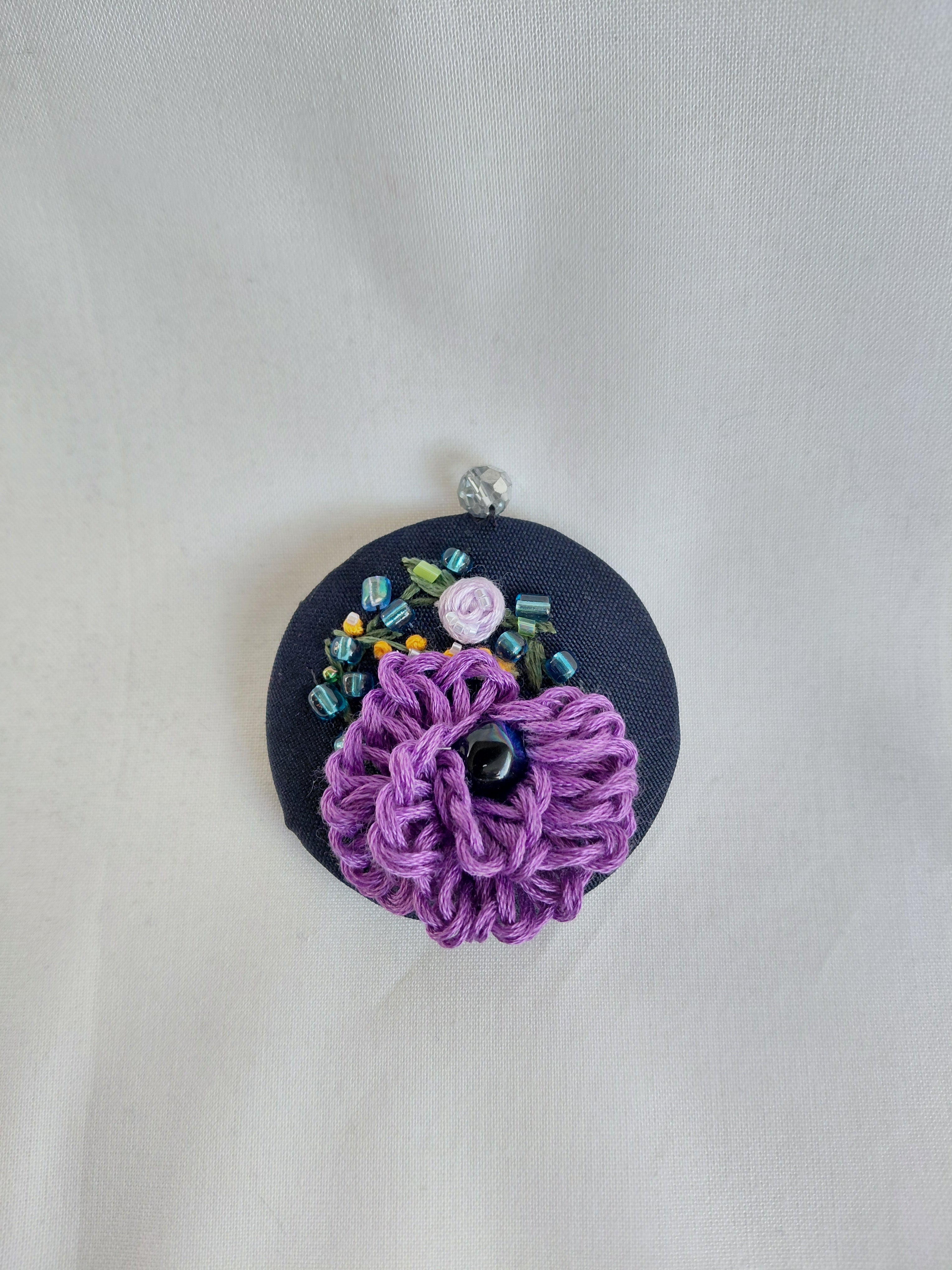 purple flower brooch 037