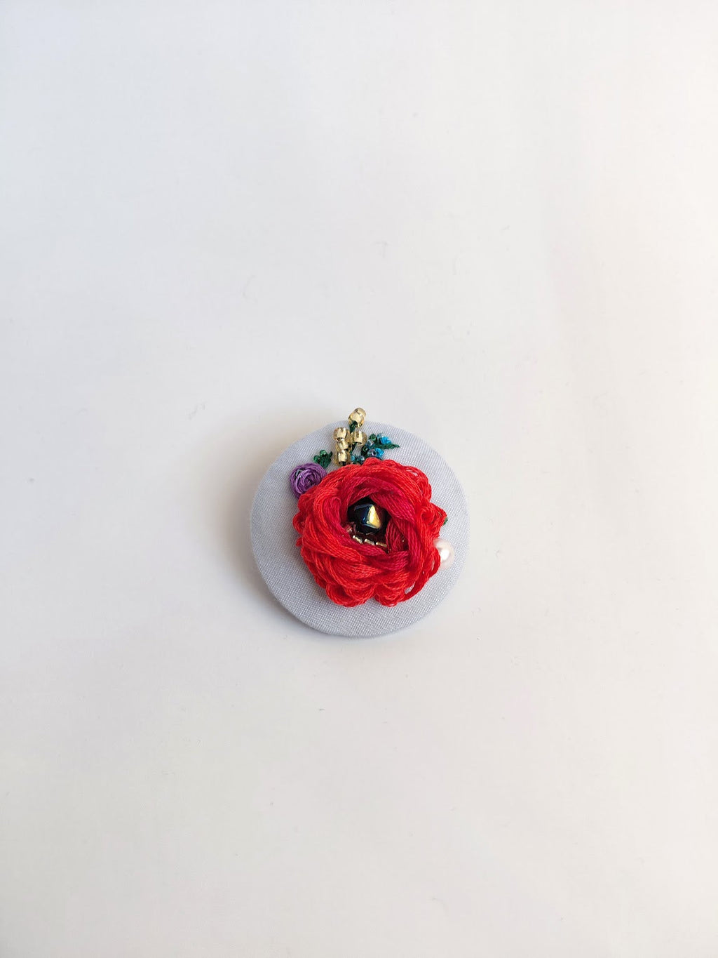 red flower brooch 025