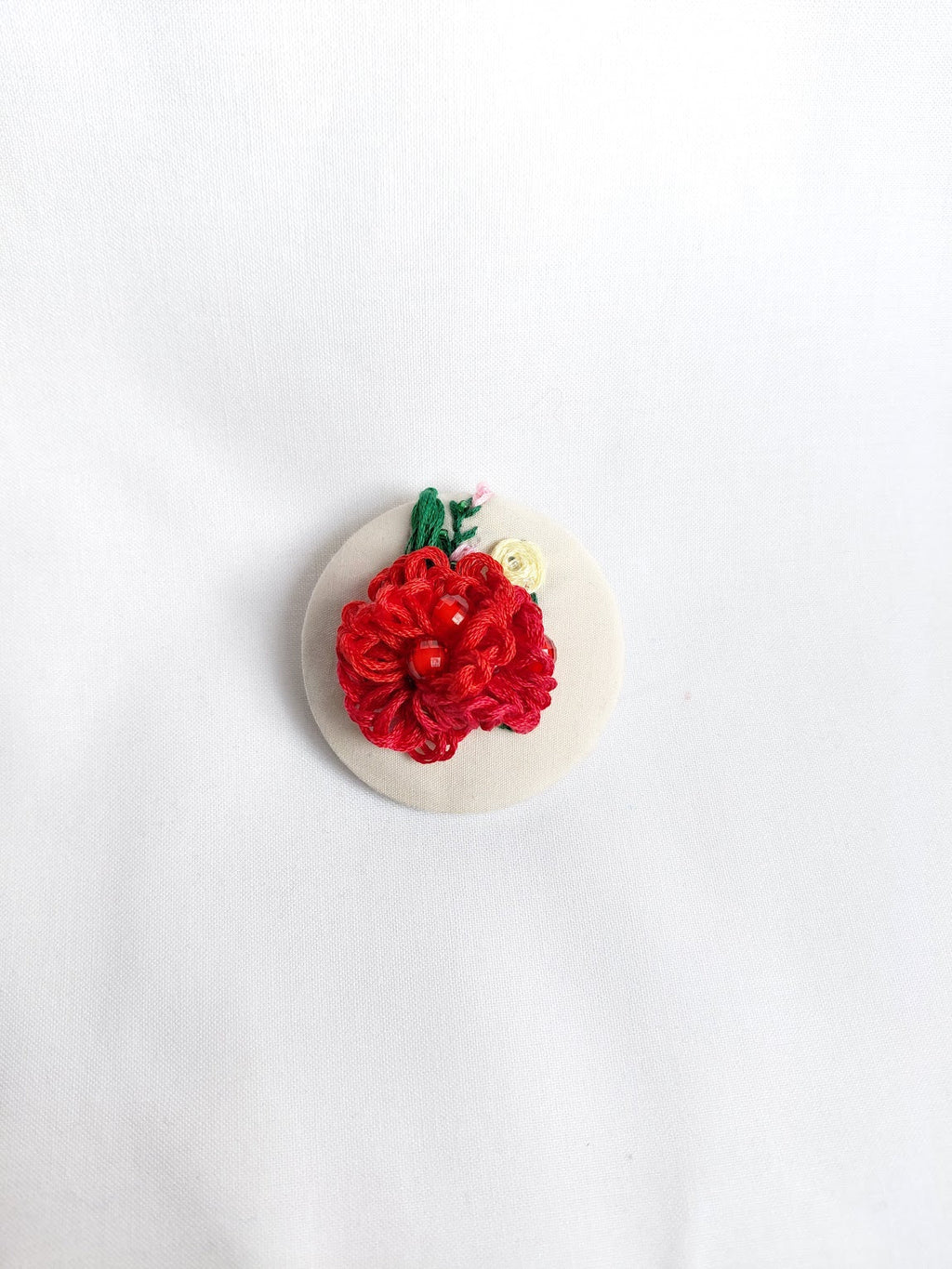 red flower brooch 033